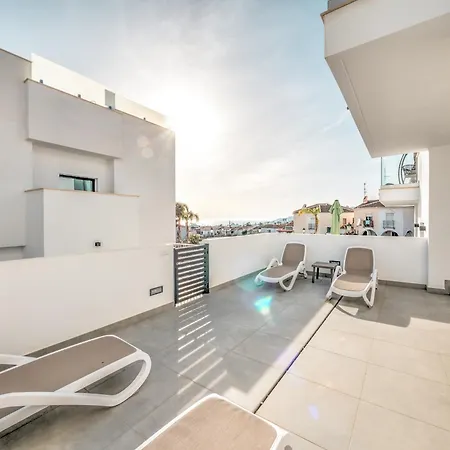 Hotel Luxurious House With Rooftop Terrace And Pool Nerja
